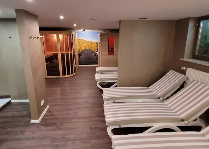 Bayvista Lodge - Studios & Apartments * Лам