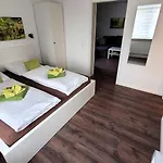Appartement Bayvista - & *